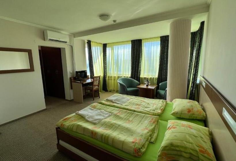 חדר דלוקס לשלושה, Gorna Banya