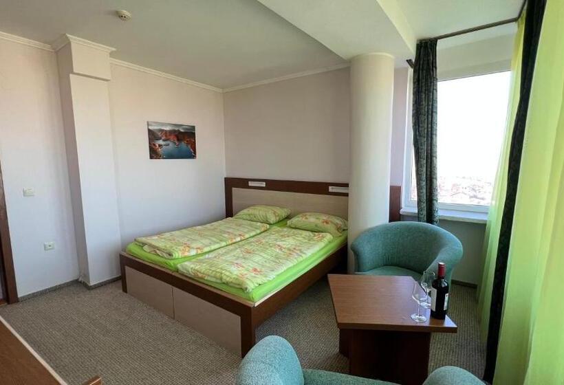 דירת חדר דלוקס, Gorna Banya