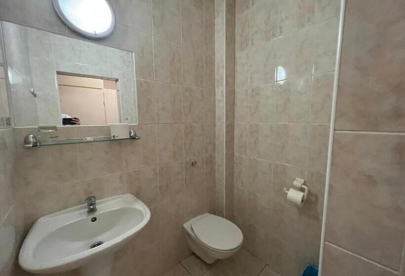 חדר אקונומי יחיד, Gorna Banya