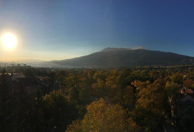 דירת חדר דלוקס, Gorna Banya