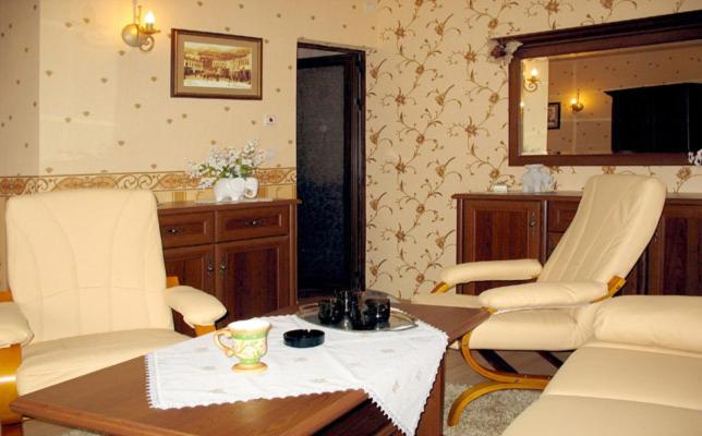 小型套房带阳台, Guest Rooms Bela Neda