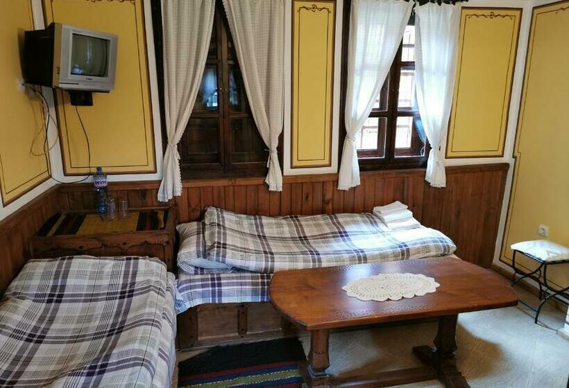 スタンダードトリプルルーム, Hadji Neikovi Guest Houses