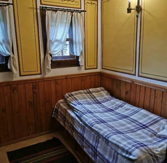 スタンダードトリプルルーム, Hadji Neikovi Guest Houses