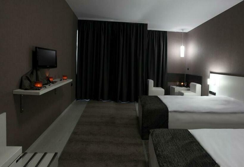 غرفة قياسية, Idol