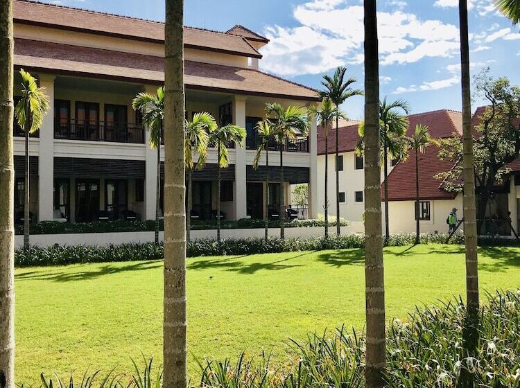 غرفة ديلوكس ثلاثية, Le Menarakhaolak