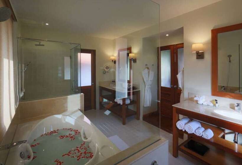 فيلا غرفة نوم واحدة, Le Menarakhaolak