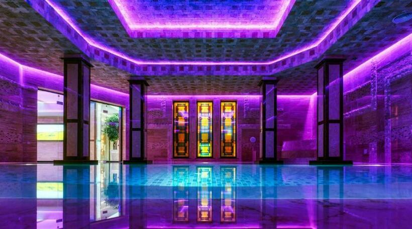 דירה בת חדר שינה 1 עם מרפסת, National Palace Wine & Spa