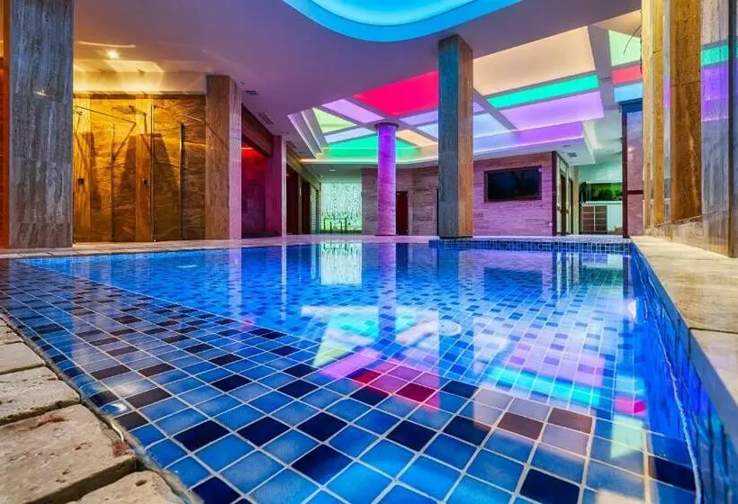 デラックススイート, National Palace Wine & Spa