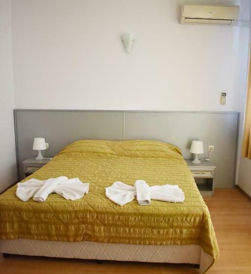 Apartamento 1 Quarto Vista Mar com Sacada, Nushev
