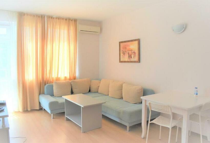 Апартаменты 1 Спальня Вид на Море с Балконом, Nushev