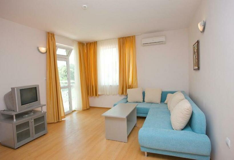 Apartamento 2 Quartos Vista Mar Lateral, Nushev