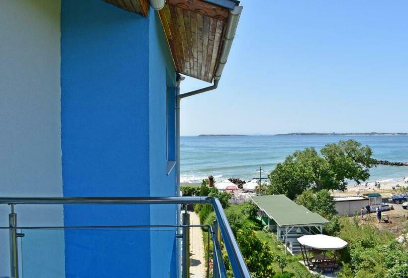 Apartamento 1 Quarto Vista Mar com Sacada, Nushev