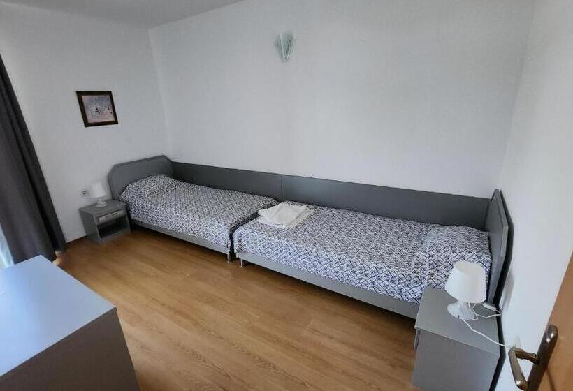 Apartamento 2 Quartos Vista Mar Lateral, Nushev