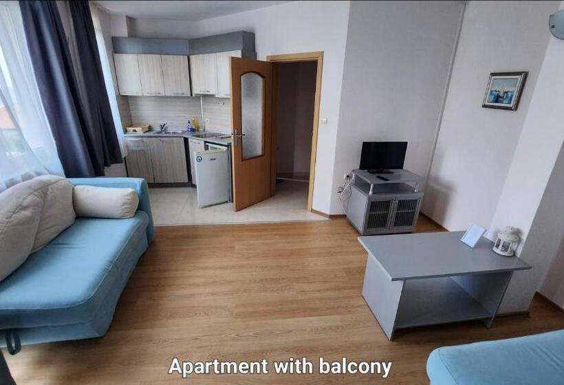 Apartamento 1 Dormitório com Sacada, Nushev