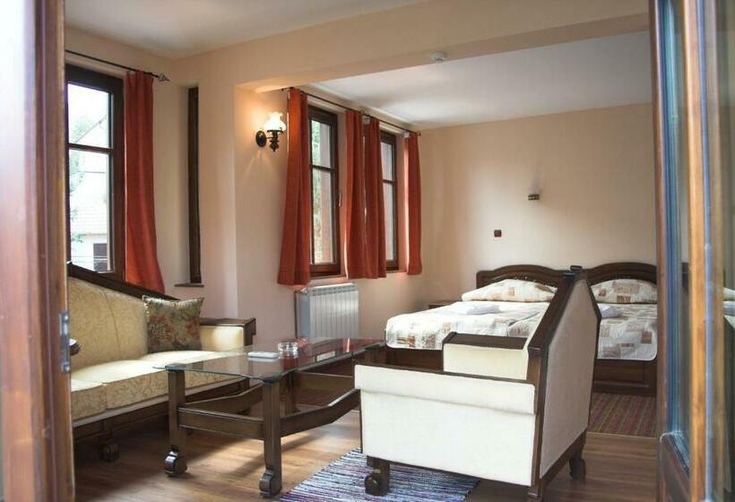 バルコニー付きジュニアスイート, Old Times