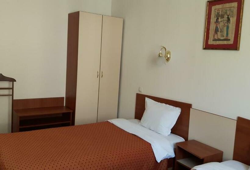 スタンダードルーム, Primavera 2