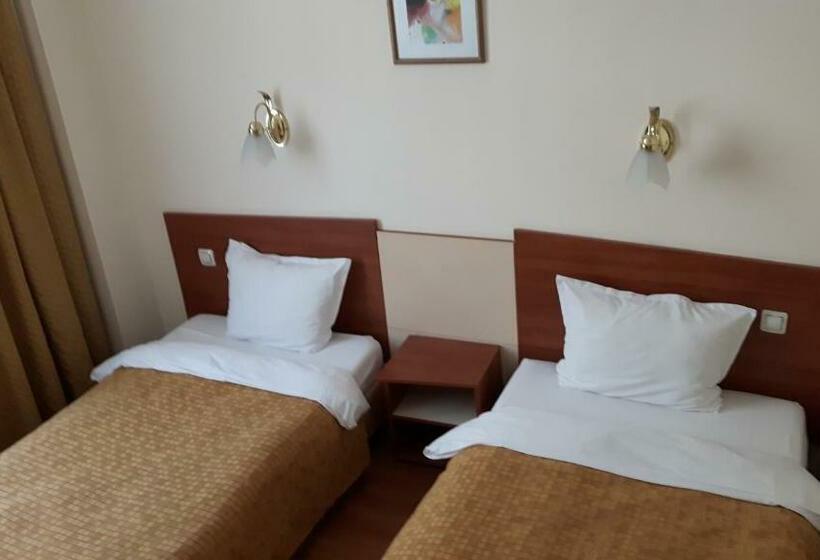 スタンダードルーム, Primavera 2