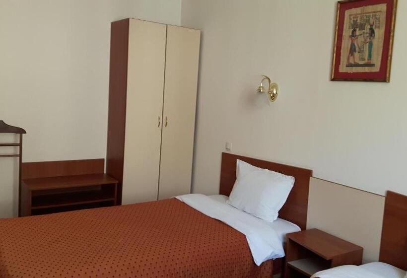 デラックスルーム, Primavera 2