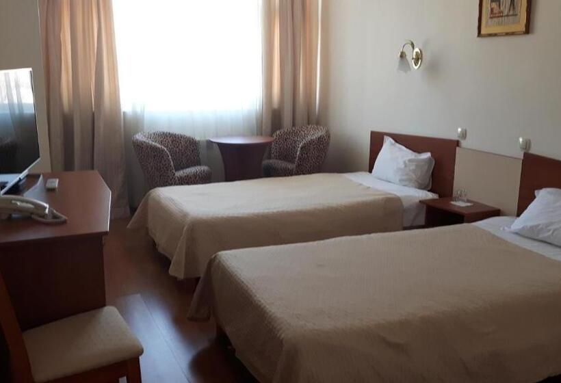 デラックスルーム, Primavera 2