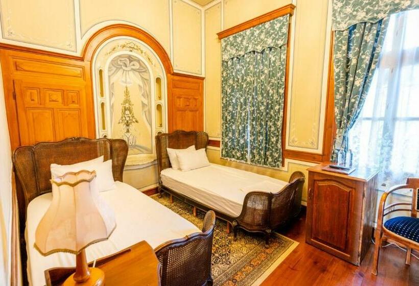 스탠다드 룸, Old Legends