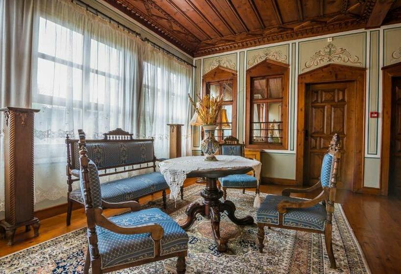 스탠다드 룸, Old Legends