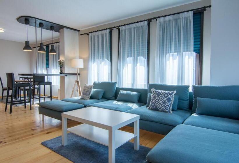 1침실 스탠다드 복층 주택, Old Legends