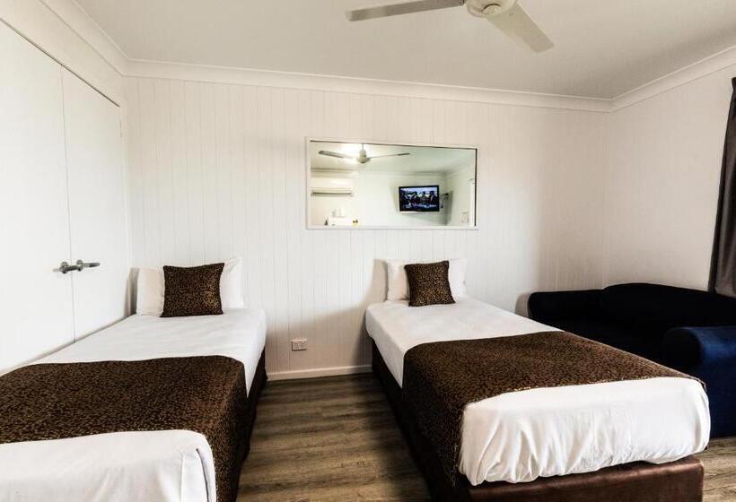 بنگله خانوادگی, Settlers