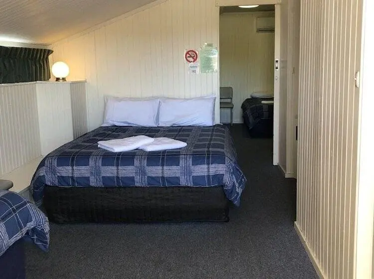 Perhehuone, Kookaburra Lodge