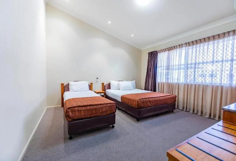 ファミリールーム, Roma Explorers Inn