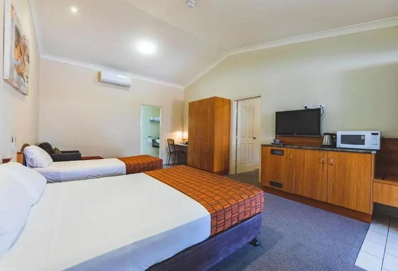 ファミリールーム, Roma Explorers Inn