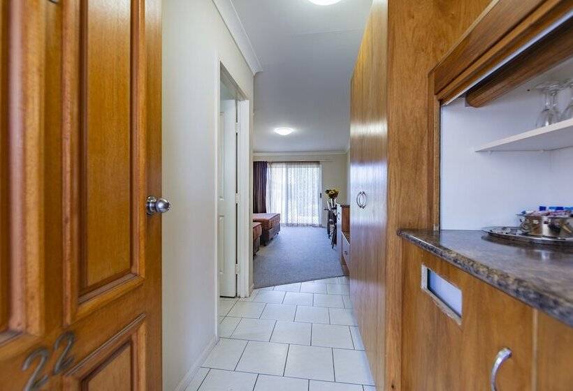 اتاق استاندارد, Roma Explorers Inn