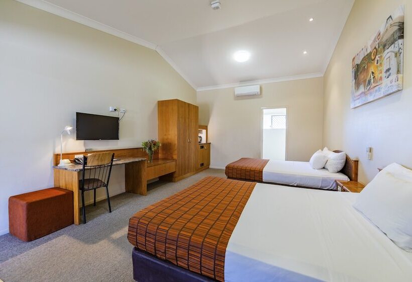 اتاق لوکس, Roma Explorers Inn