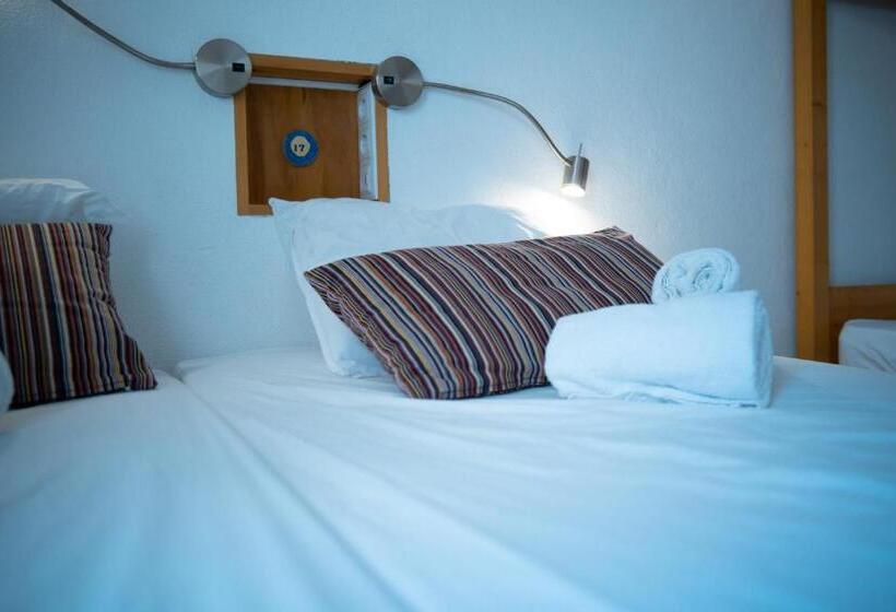 Quarto Quádruplo Estandar, Wax Hostel