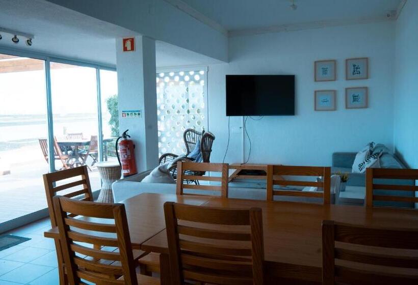 Quarto Estandar Banheiro Compartilhado, Wax Hostel