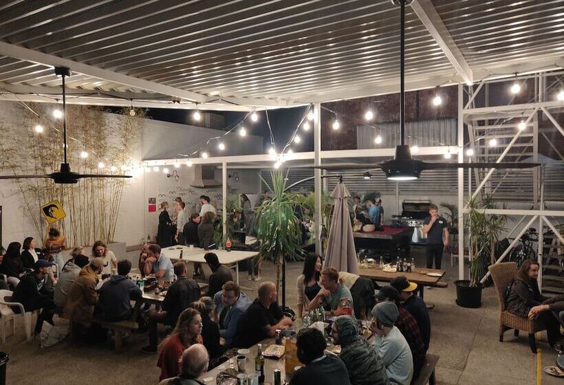 غرفة قياسية, Britannia On William