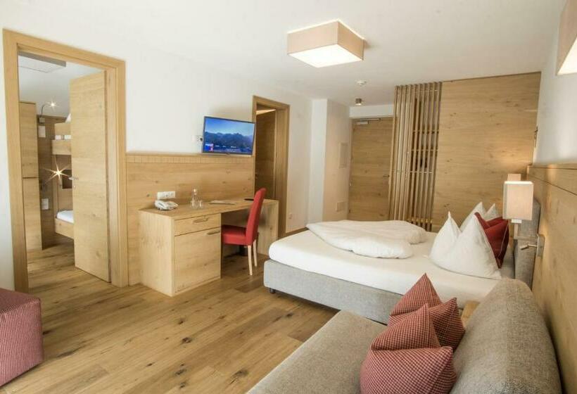 סוויטת ג'וניור עם מרפסת, Alpin Hotel Sonnblick