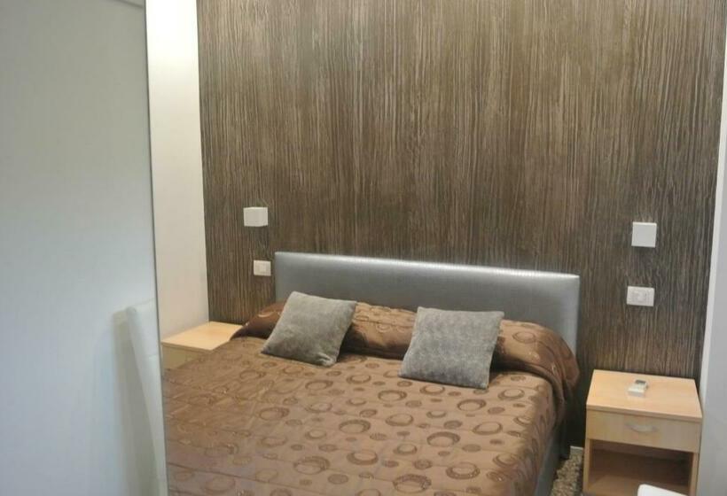 Pokój Czteroosobowy Standard, B&b Portanuova