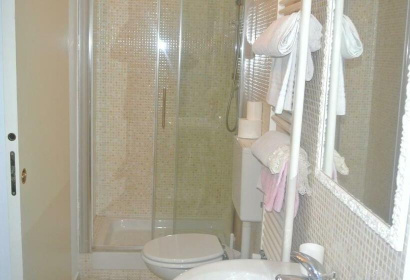 Pokój Czteroosobowy Standard, B&b Portanuova