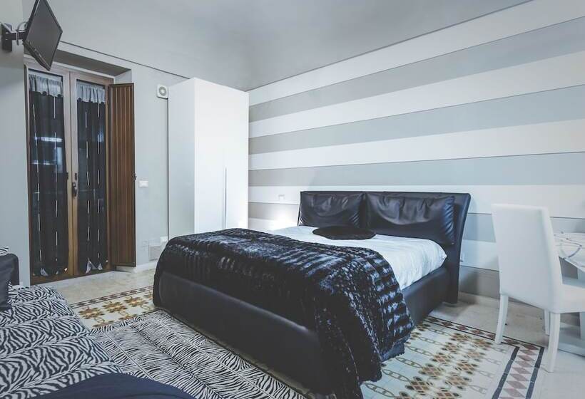 استودیو استاندارد با بالکن, B&b Portanuova