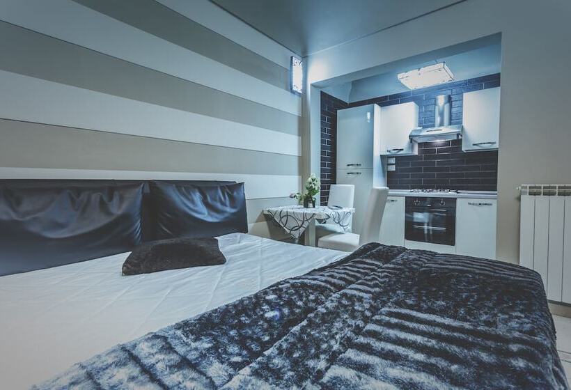 Studio Standard z Balkonem, B&b Portanuova