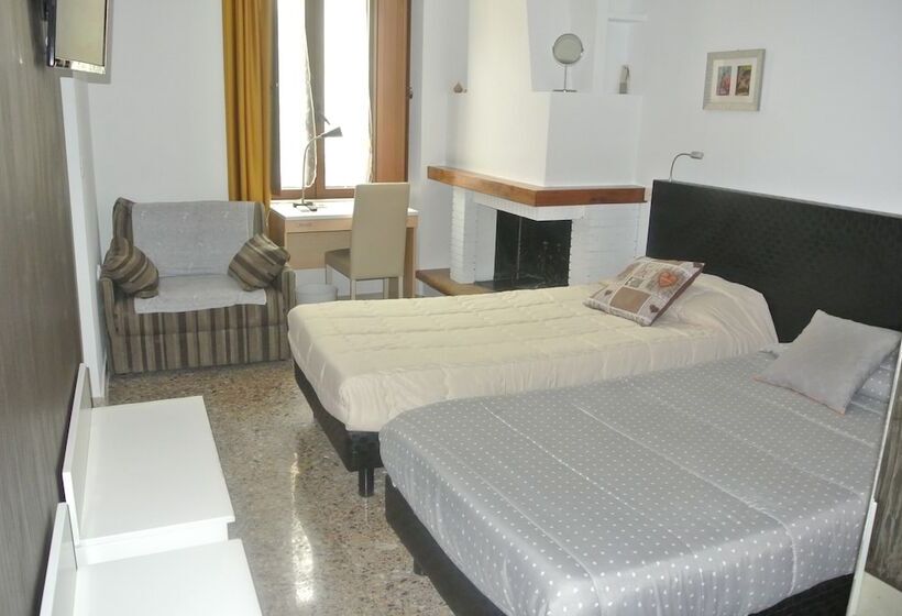 Pokój Czteroosobowy Standard, B&b Portanuova