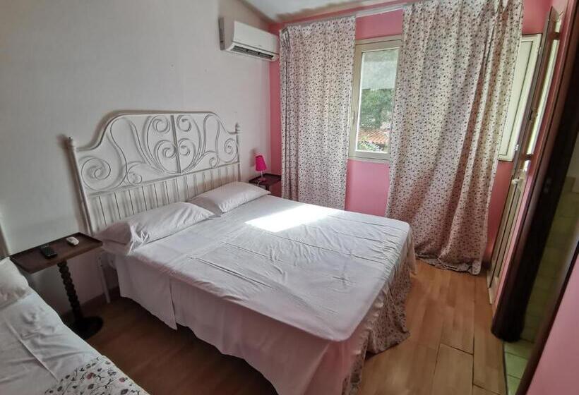 Quarto Quádruplo Estandar, B&b Xenia