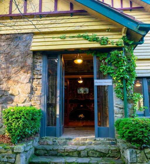 מיטת קינג בסוויטה, Arnica Views Summit Retreat