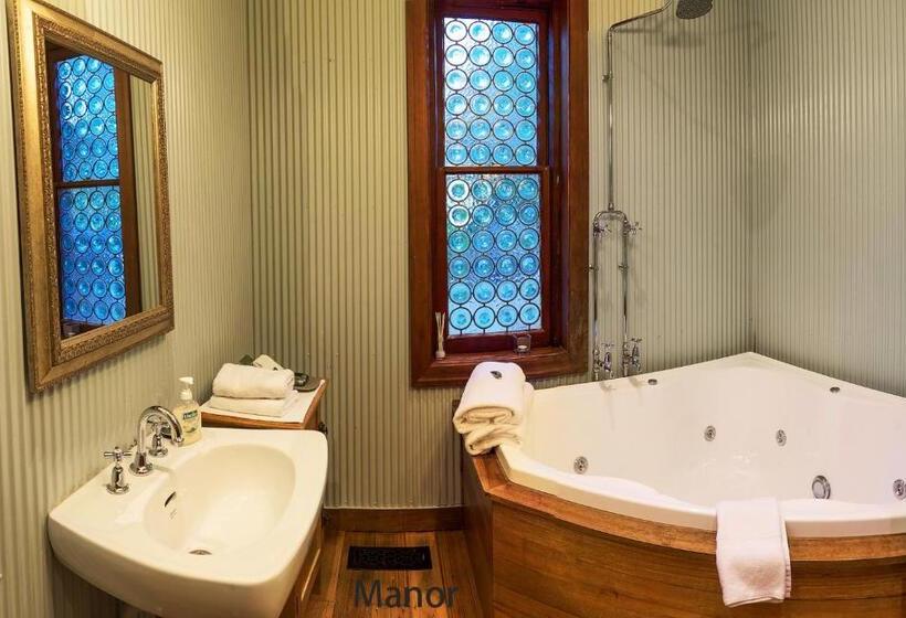 מיטת קינג בסוויטה, Arnica Views Summit Retreat