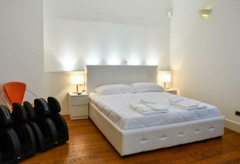 اتاق لوکس, Avanguardia Art Club