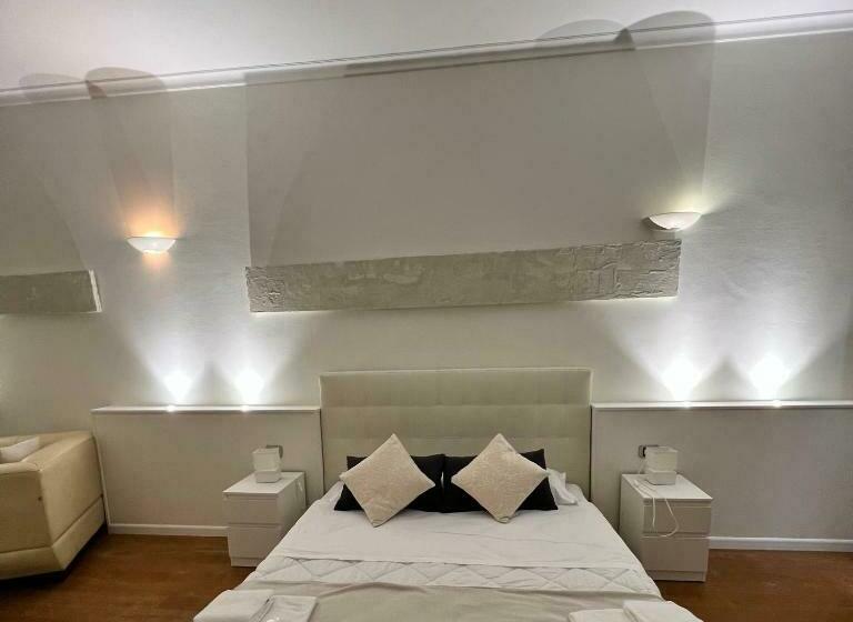 سوییت جونیور, Avanguardia Art Club