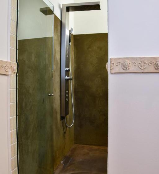 سوییت جونیور, Avanguardia Art Club