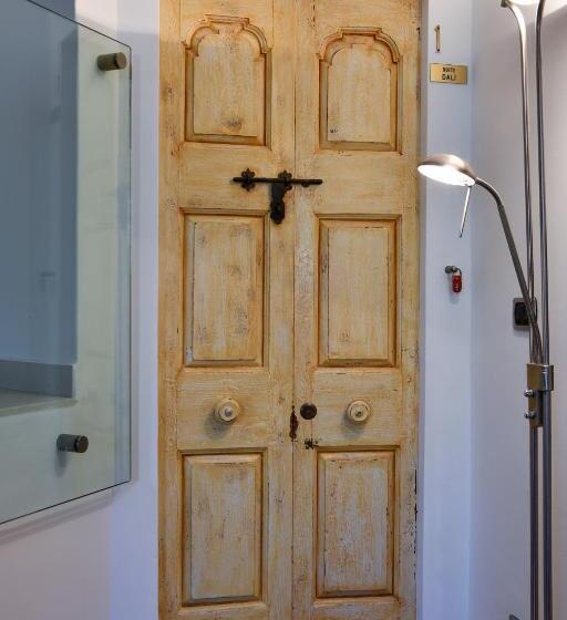 سوییت جونیور, Avanguardia Art Club