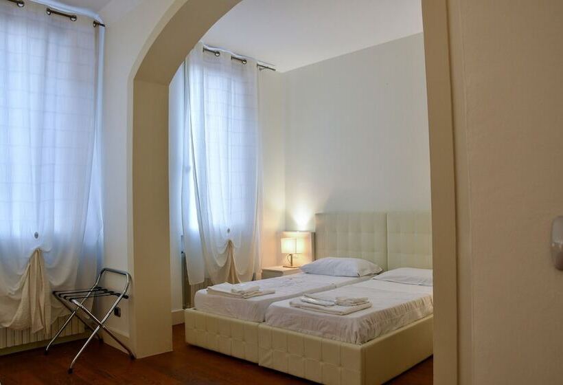 اتاق لوکس, Avanguardia Art Club