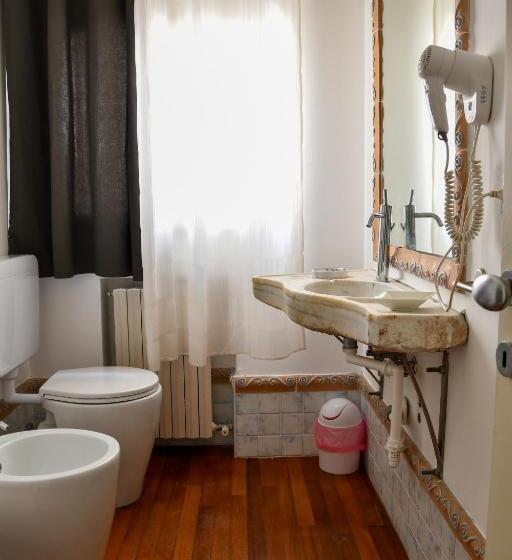 سوییت جونیور, Avanguardia Art Club